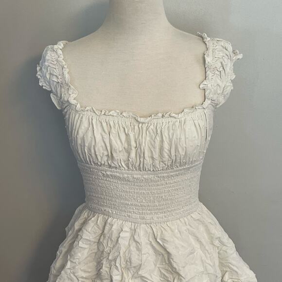 Urban Outfitters White Romper Size SP Ruffle‎ Coquette Cottagecore Smocked Waist - Picture 4 of 8